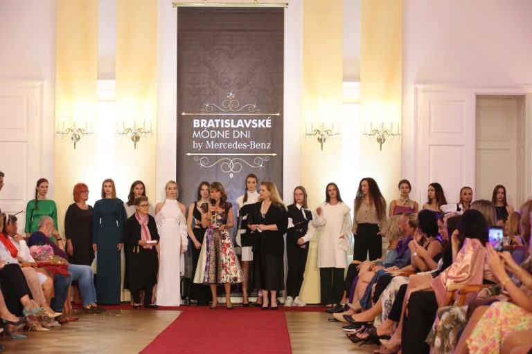 Prvý deň jesenných Bratislavských módnych dní 2022 v znamení talentu Nových tvárí módnej scény