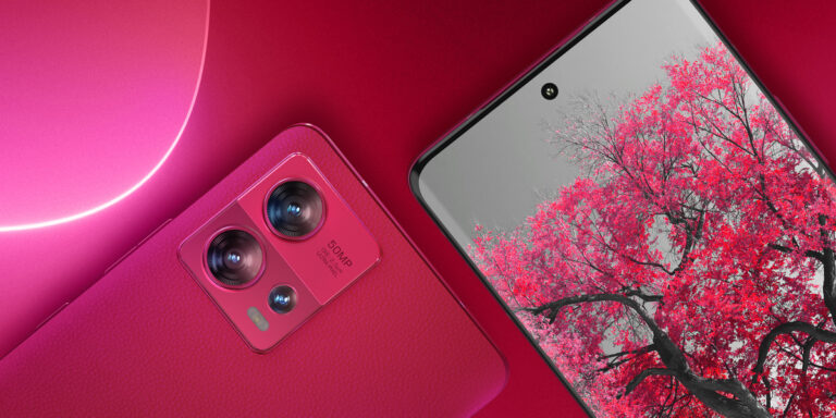 Špeciálna edícia smartfónu v Pantone farbe roka 2023 Viva Magenta