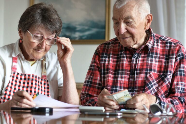 Minimálne dôchodky sa pre desaťtisíce penzistov od októbra opäť zvýšia
