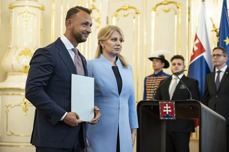 Nový minister vnútra Šutaj Eštok odvolal policajného prezidenta Hamrana