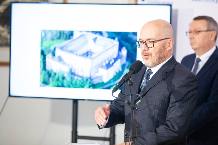 Budovu SNG zatvorili, v suteréne je problém so spodnou vodou a zateká ...